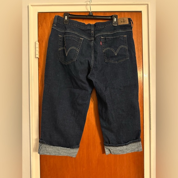Levi's Women’s Relaxed Fit Capri Jeans in Deep Indigo - Picture 2 of 5